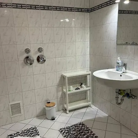 3 Schlafzimmer *